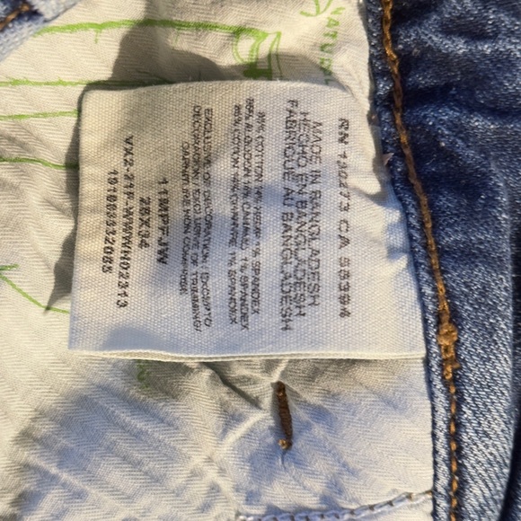 Wrangler Blue Flare Leg Jeans with Seam Detail - Picture 5 of 8